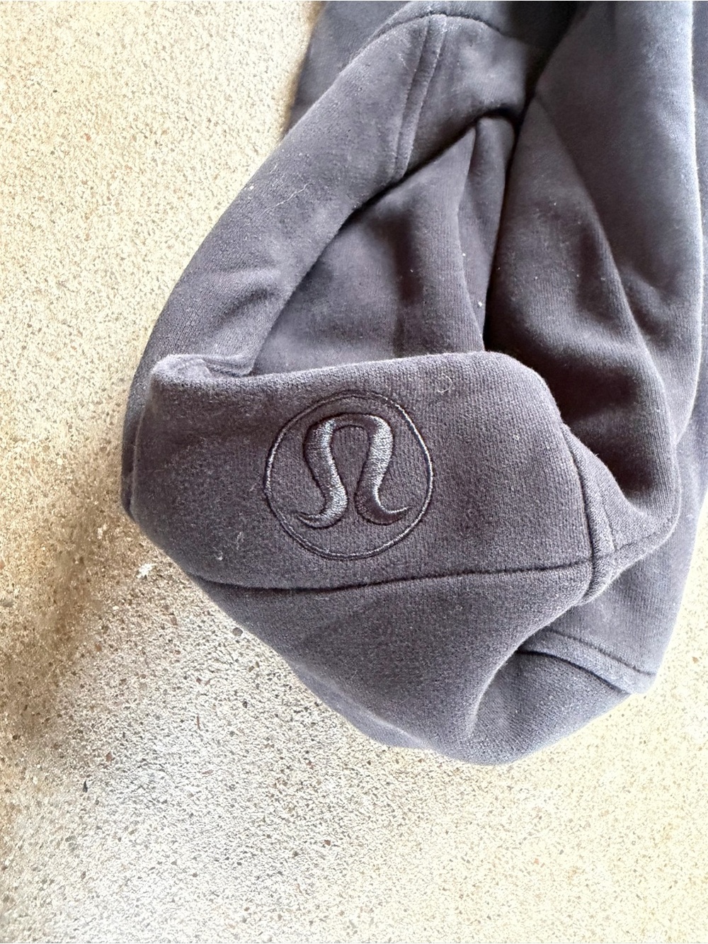 Lululemon Scuba Hoodie Light Cotton Fleece in Black Size 6 Activewear Zip Up - Picture 10 of 11